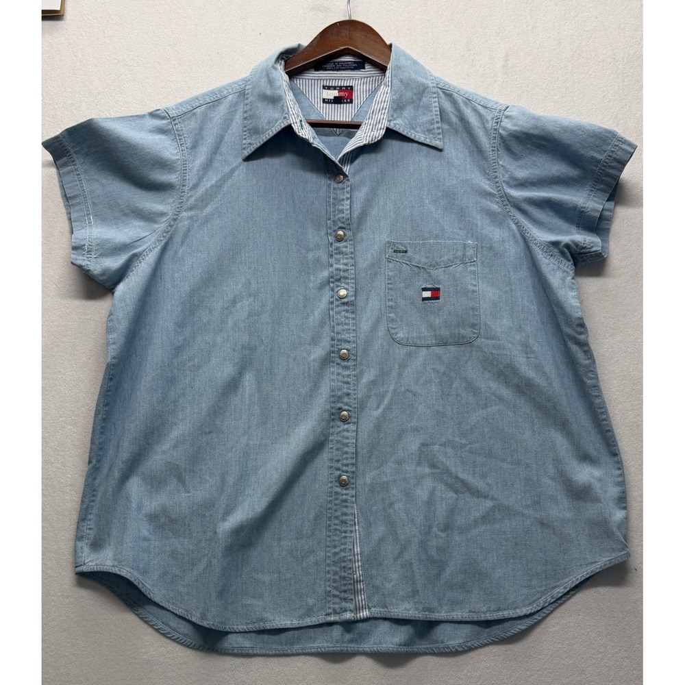Tommy Hilfiger Chambray Button Down Shirt Flag Logo Preppy Coastal Short Sleeve